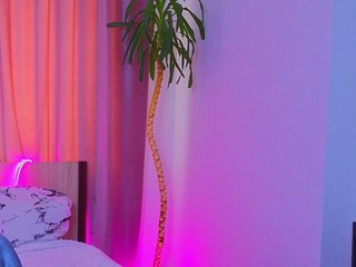 SofiaPlump Porn Show