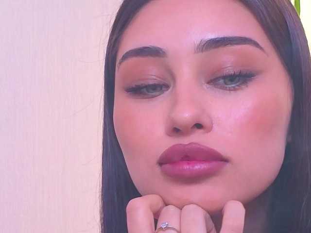 SofiaPlump Live Cam on BongaCams