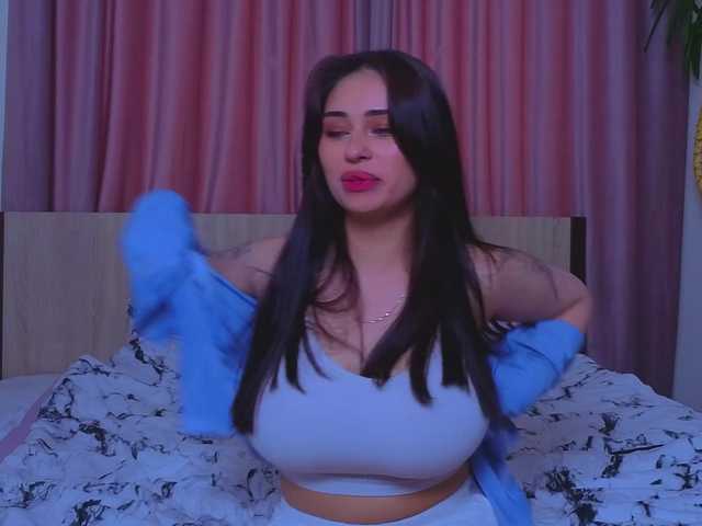 SofiaPlump from BongaCams is Freechat