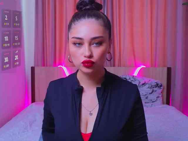 SofiaPlump Live Webcam on BongaCams