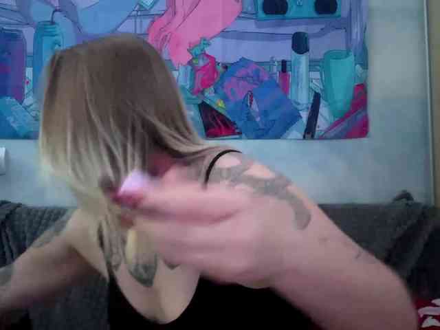 MiguelinaWilcut webcam