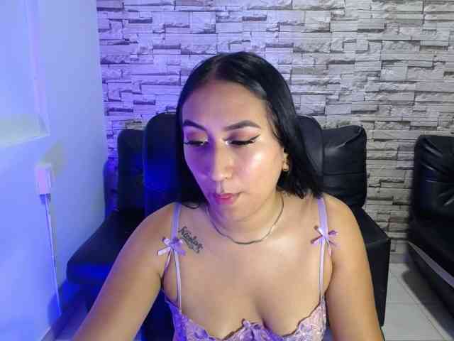 paula-ross Live Webcam on BongaCams