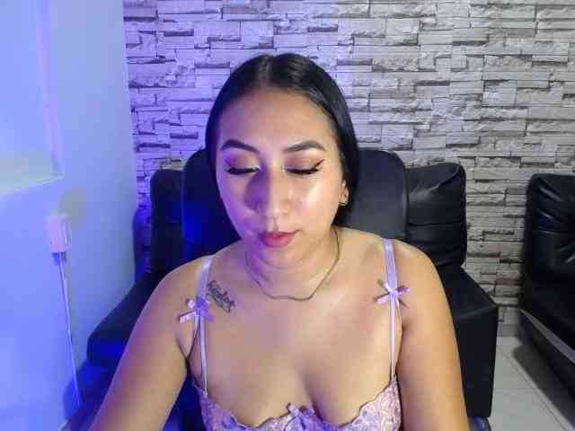 paula-ross Live Webcam on BongaCams