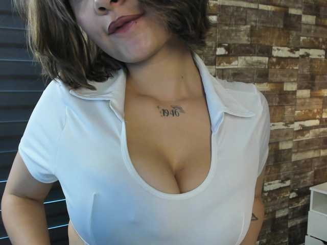 VelvetMoon's BongaCams show and profile