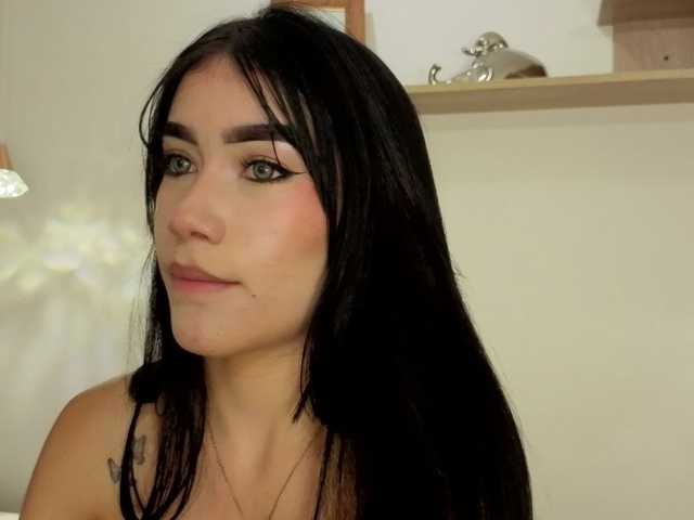 mia-velvet's BongaCams show and profile