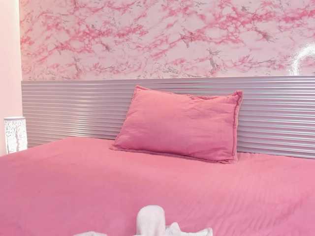 mia-velvet's BongaCams show and profile