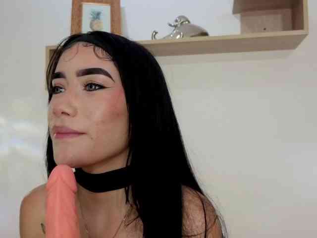 mia-velvet webcam