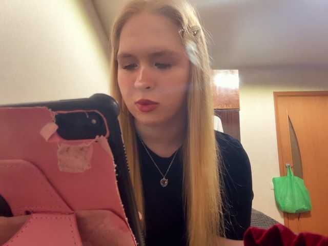 MaribethUra Live Cam on BongaCams