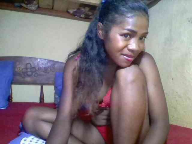 Inayah Live Webcam on BongaCams