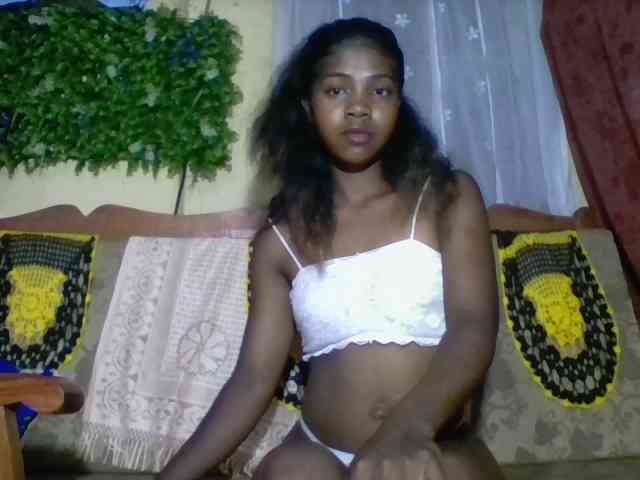 Inayah Live Webcam on BongaCams