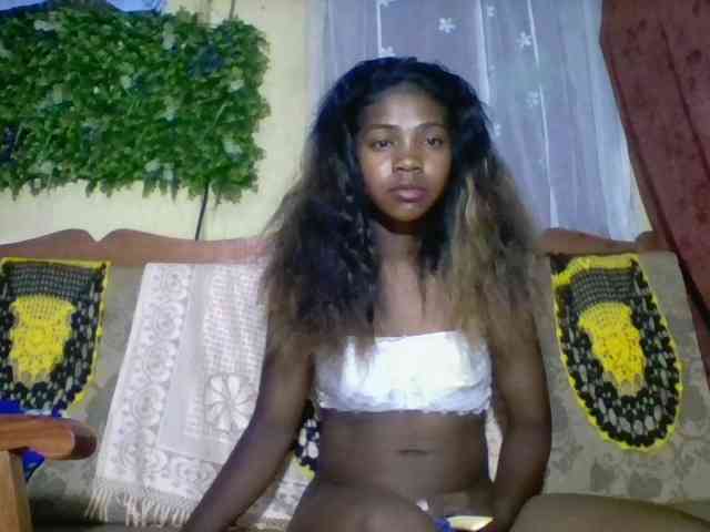 Inayah Live Webcam on BongaCams