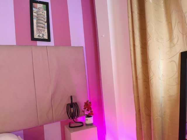 Ariia-Sweett's BongaCams show and profile