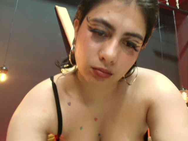 Ariia-Sweett Live Webcam on BongaCams