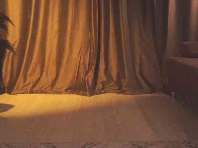 MentallyMonika webcam