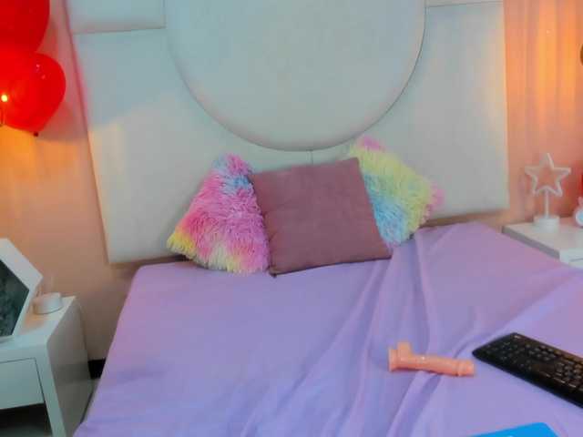 Heily-Queen's BongaCams show and profile