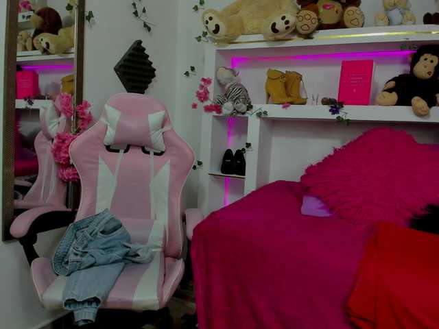 maylirose from BongaCams is Freechat