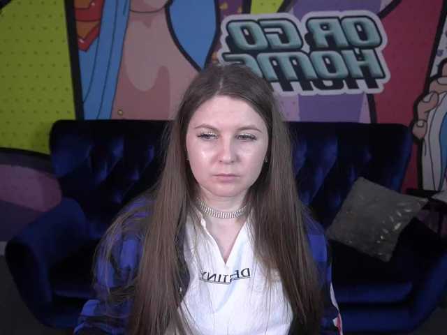 CraveeDoll's BongaCams show and profile