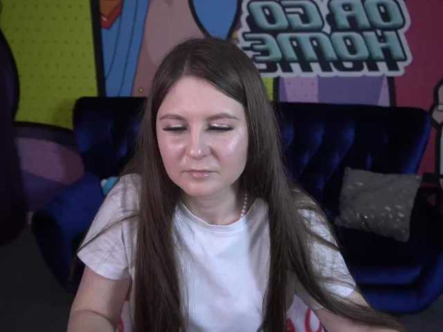 CraveeDoll's BongaCams show and profile