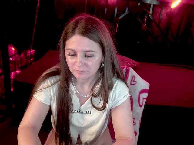 CraveeDoll's BongaCams show and profile