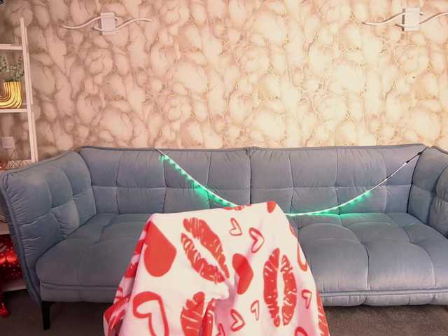 CraveeDoll's BongaCams show and profile