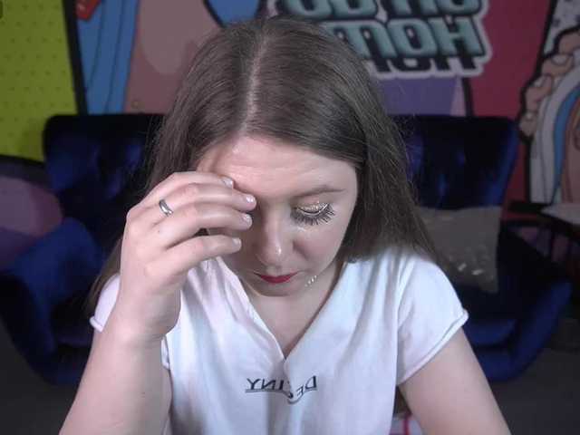 CraveeDoll's BongaCams show and profile