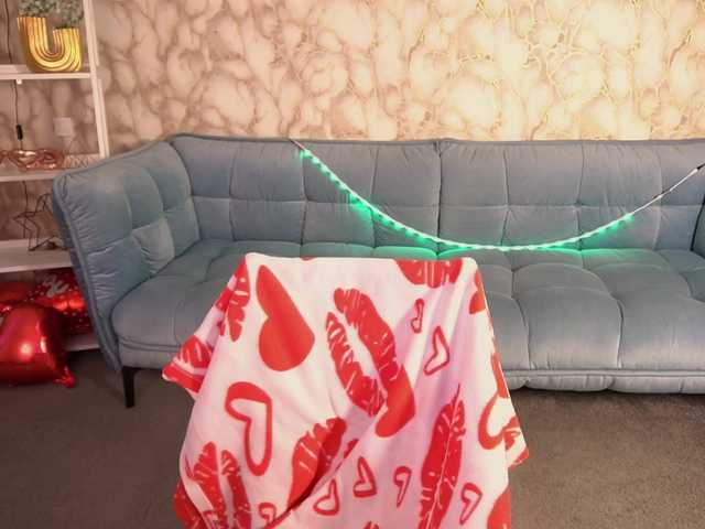 CraveeDoll's BongaCams show and profile