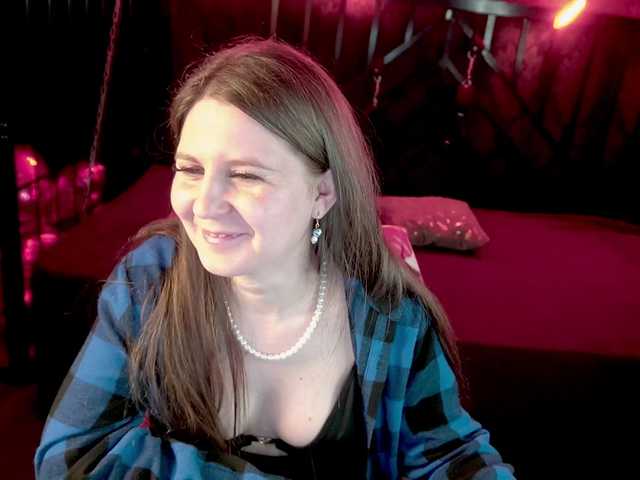 CraveeDoll's BongaCams show and profile