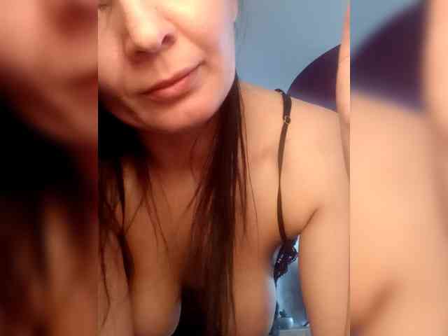 LisaXCaramelka webcam