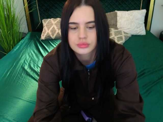 RedMila's BongaCams show and profile