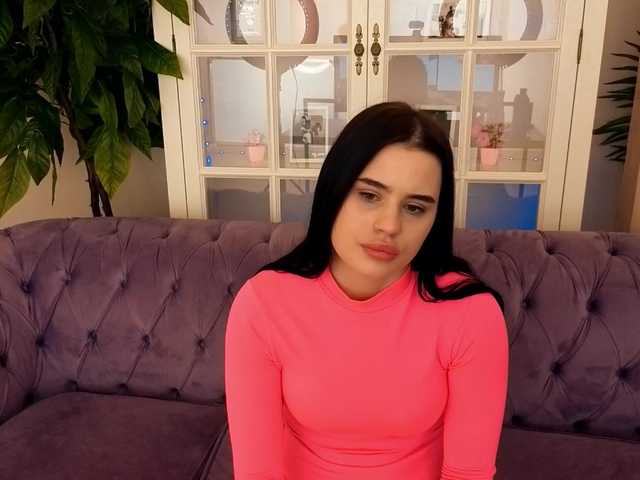 RedMila's BongaCams show and profile