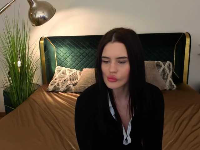 RedMila's BongaCams show and profile