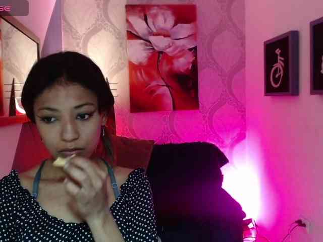 Scarleet-miaa webcam