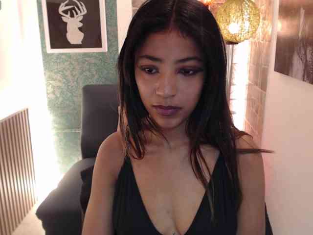 Scarleet-miaa Live Webcam on BongaCams