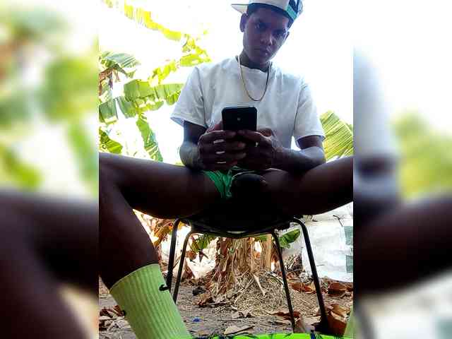 blackmasterpiss Live Webcam on BongaCams