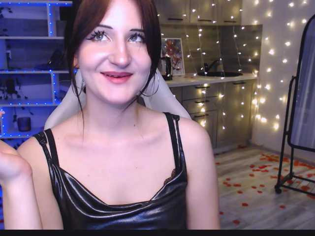 cymbeline's BongaCams show and profile