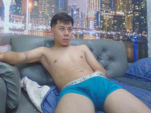 santiagoxxxcol santiagoxxxcol