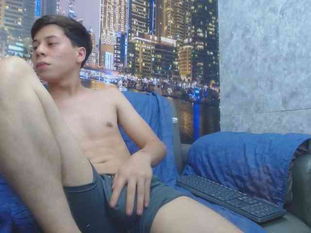santiagoxxxcol Live Webcam on BongaCams