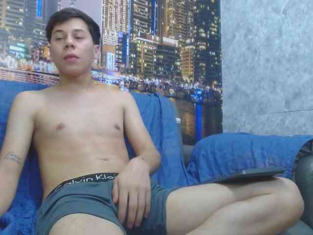 santiagoxxxcol santiagoxxxcol