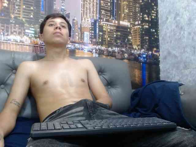 santiagoxxxcol santiagoxxxcol