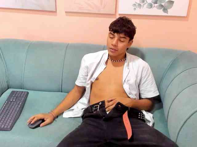 MarckCastillo Live Webcam on BongaCams