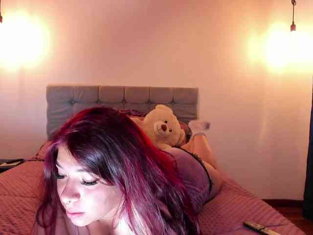 Karlathompson webcam