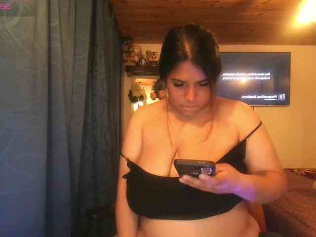 Karlathompson webcam