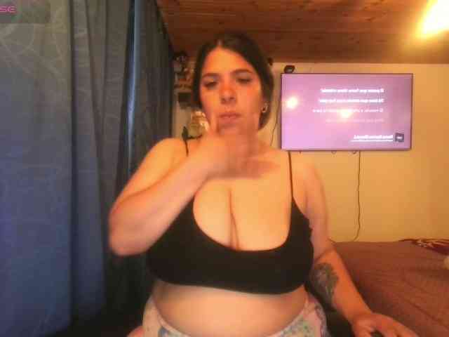 Karlathompson webcam