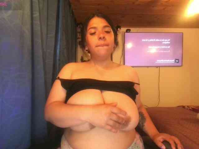 Karlathompson webcam