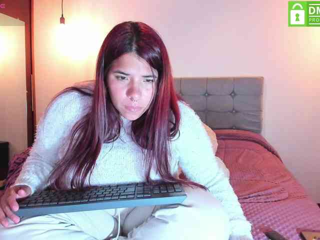 Karlathompson webcam