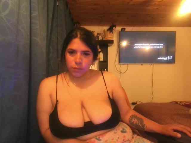 Karlathompson webcam