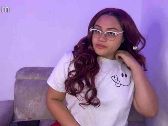 CrimsonAuraVIP webcam