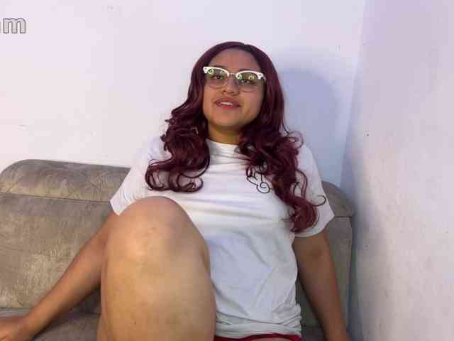 CrimsonAuraVIP webcam