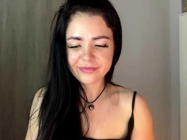 NicoleHotBody's BongaCams show and profile