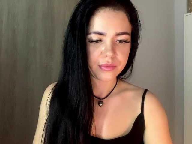NicoleHotBody's BongaCams show and profile